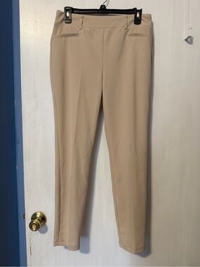 Women’s Soho Apparel Slacks / Pants, Size Medium, Cream / Beige